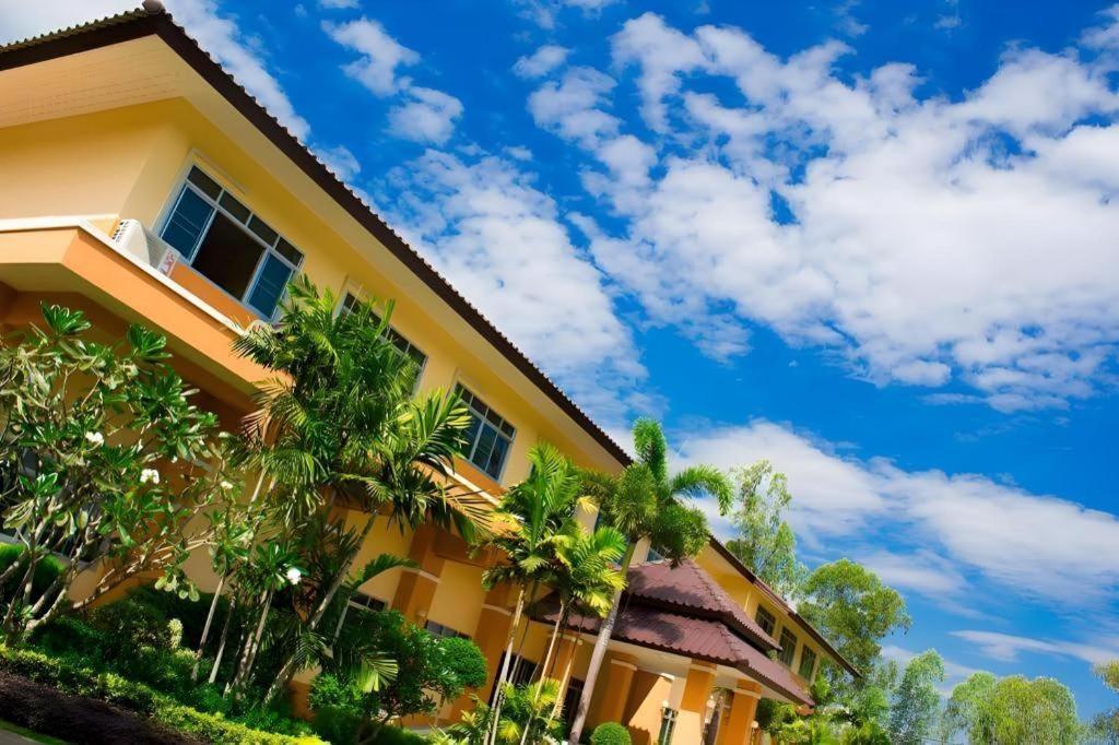 Rajapruek Place Chiang Mai Zewnętrze zdjęcie